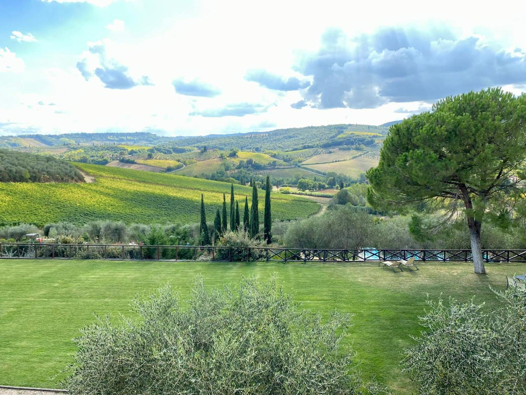 Fattoria Abbazia Monte Oliveto San Gimignano Exterior foto