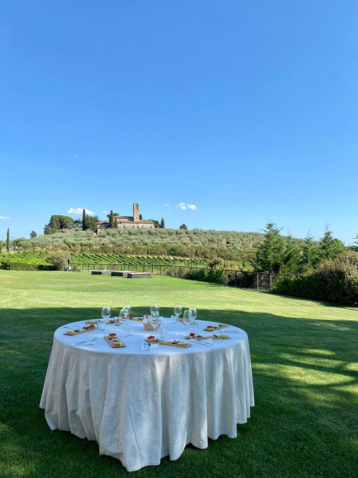 Fattoria Abbazia Monte Oliveto San Gimignano Exterior foto