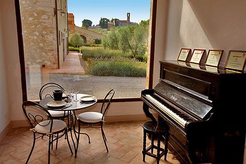 Fattoria Abbazia Monte Oliveto San Gimignano Exterior foto