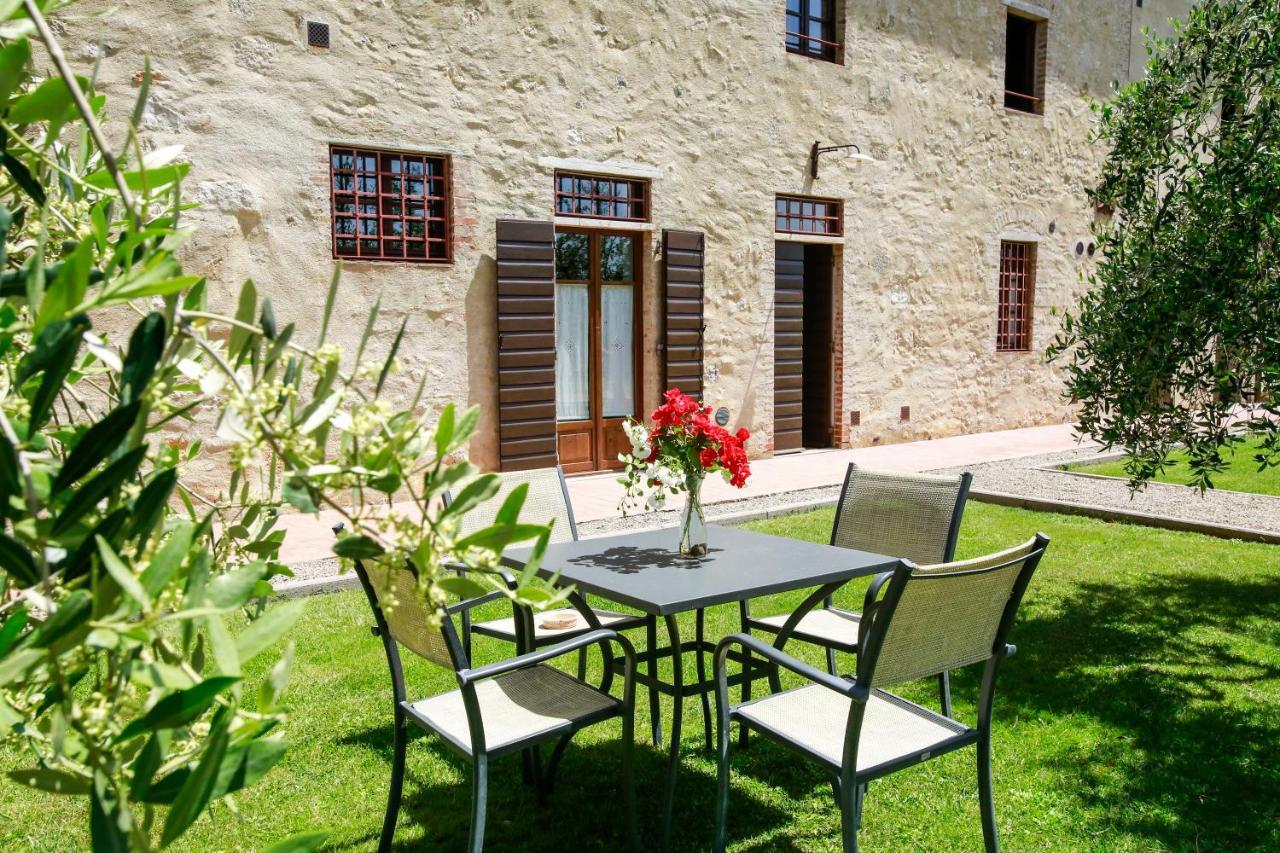 Fattoria Abbazia Monte Oliveto San Gimignano Exterior foto